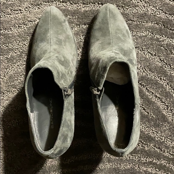 Bandolino Gray Suede Heel booties size 7M - Picture 6 of 9
